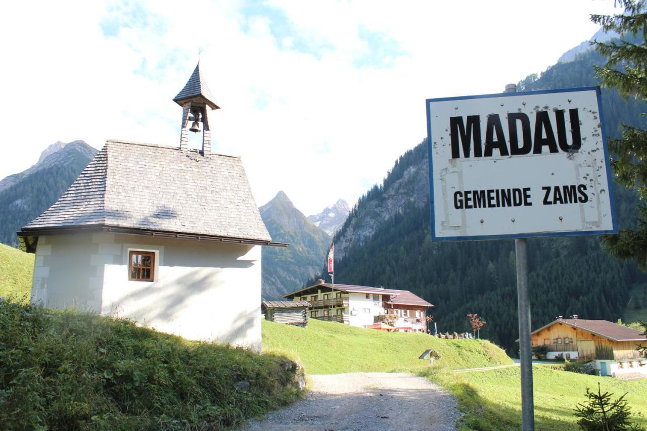 Berggasthaus Hermine Madau Zams Extérieur photo